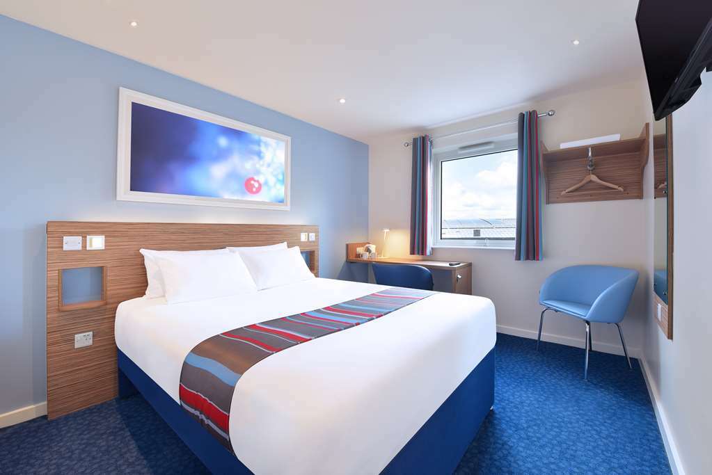 Travelodge Swindon Central Habitación foto
